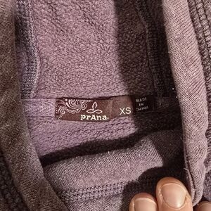 PRANA sweater